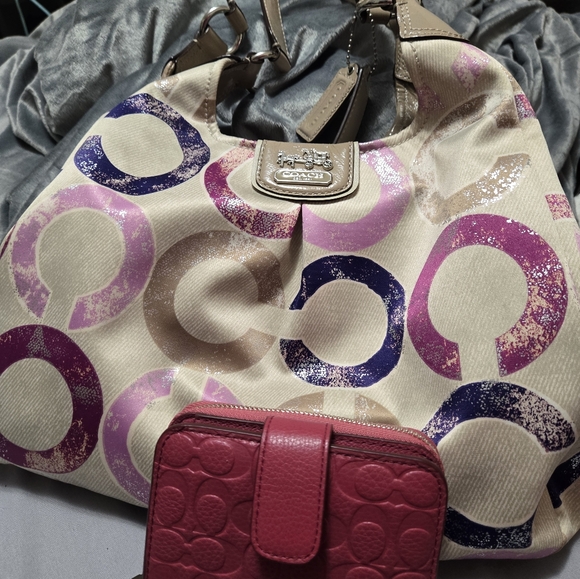 New without tags coach purse and wallet - Picture 5 of 10